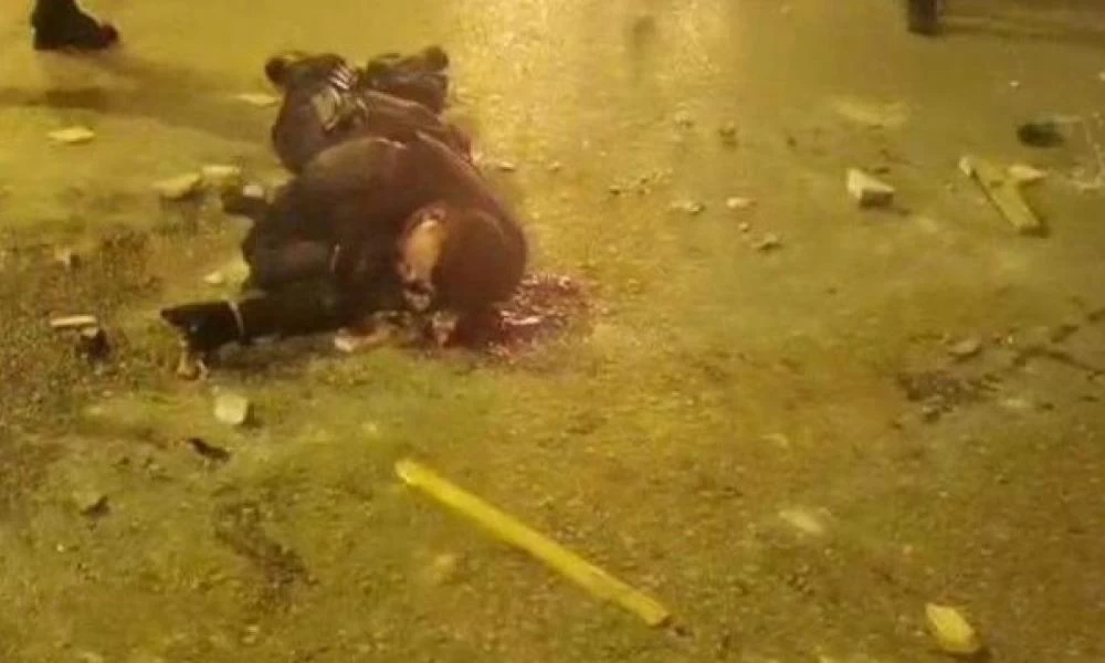 Καρά-καρέ η επίθεση στον αστυνομικό στη Νέα Σμύρνη: «Γ@μ@στε τους»! - (βίντεο)
